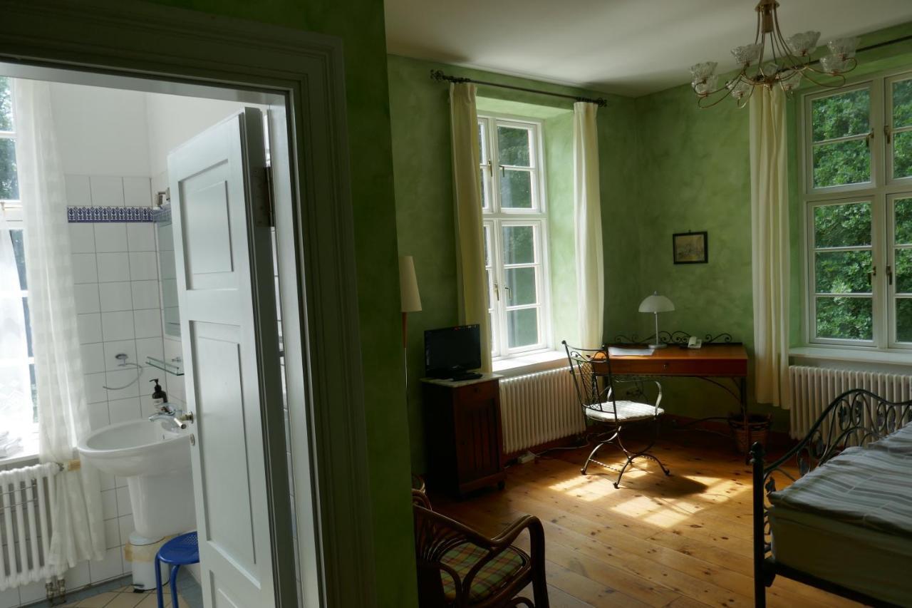 Landhaus Schloss Koelzow Kolzow エクステリア 写真
