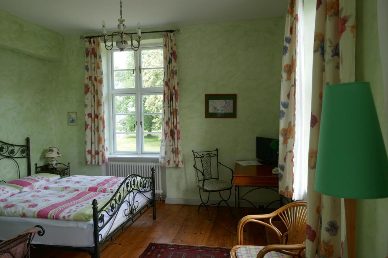 Landhaus Schloss Koelzow Kolzow エクステリア 写真
