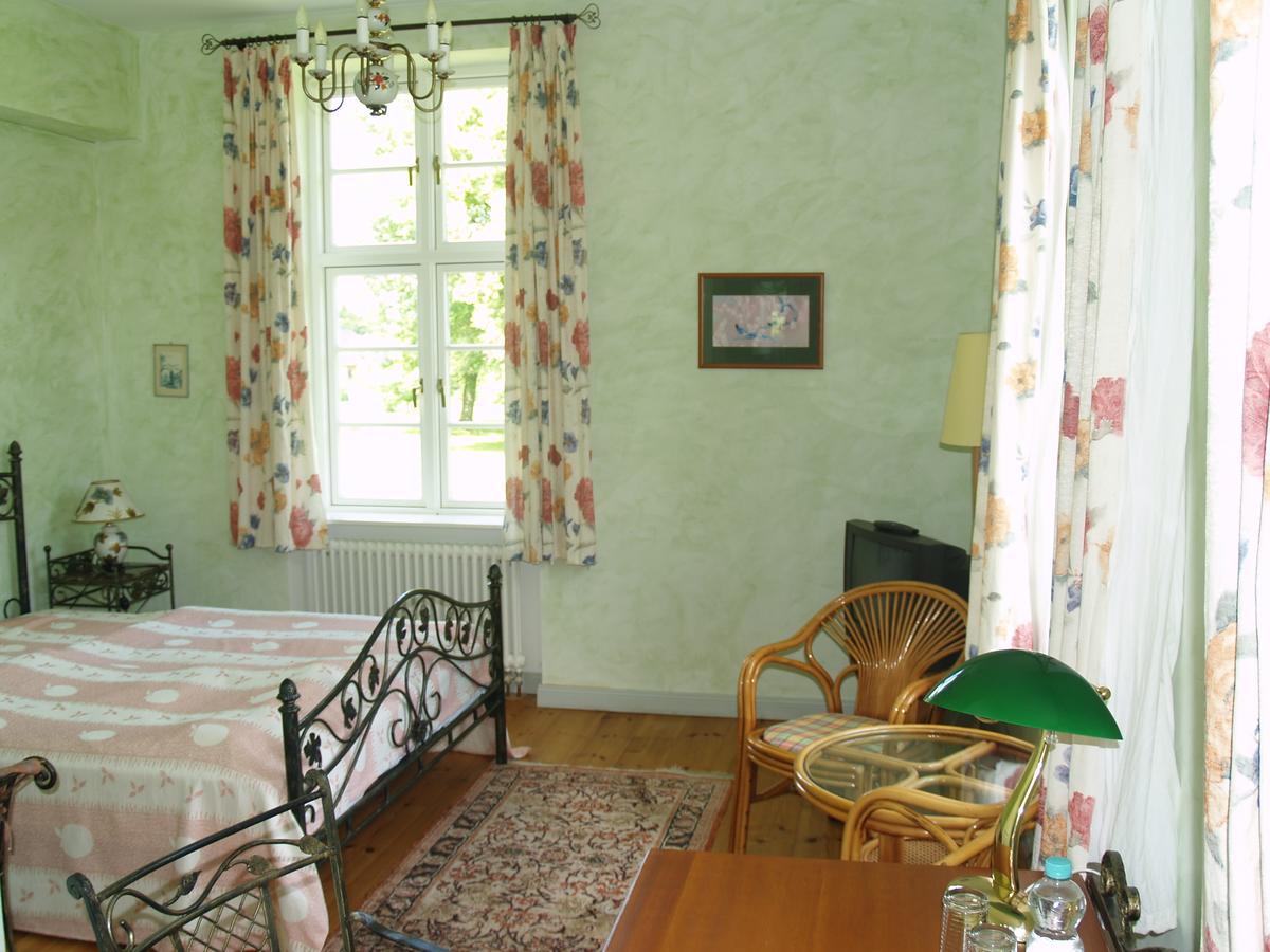 Landhaus Schloss Koelzow Kolzow エクステリア 写真